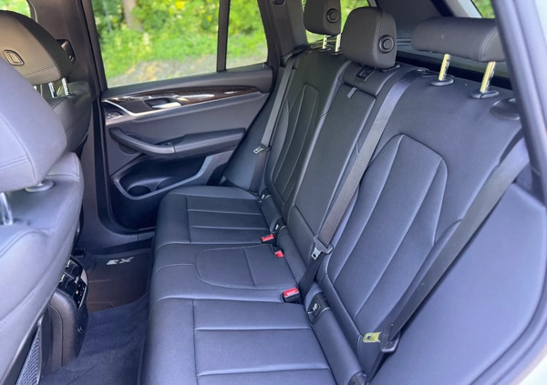 BMW X3 cena 105000 przebieg: 204000, rok produkcji 2018 z Lublin małe 742